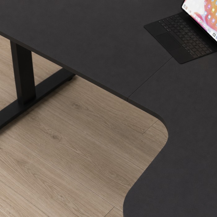 Dettaglio finitura carbonio piano Nexa L