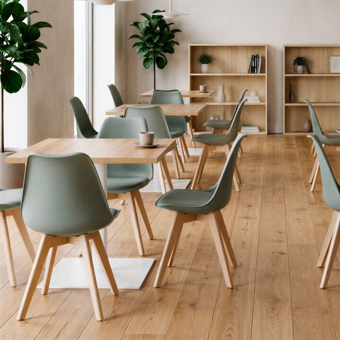 Sedia scandinava Ada verde in reception